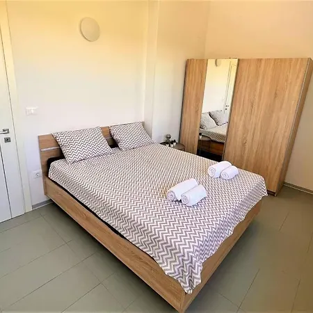 Apartment Zambratija, For Up To Six Guests *