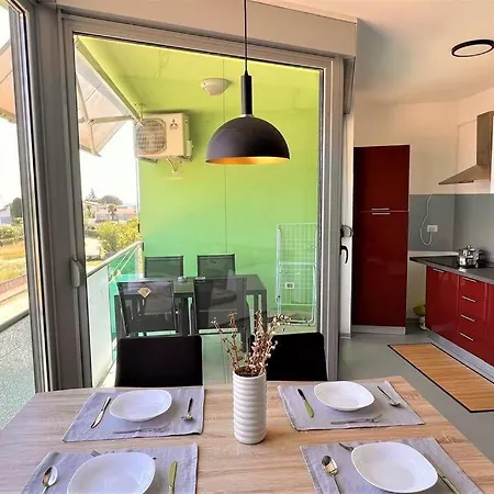 Zambratija, For Up To Six Guests *