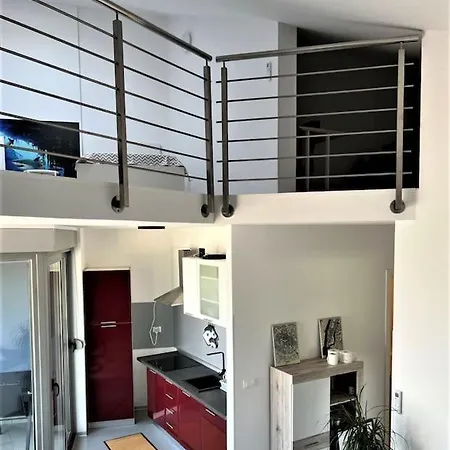 Zambratija, For Up To Six Guests 아파트 *