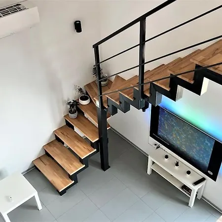 Zambratija, For Up To Six Guests 잠브라티야