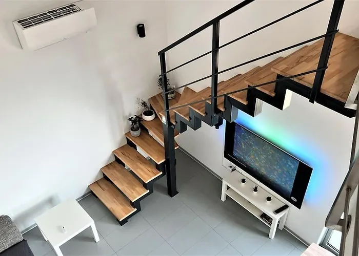 Zambratija, For Up To Six Guests 잠브라티야