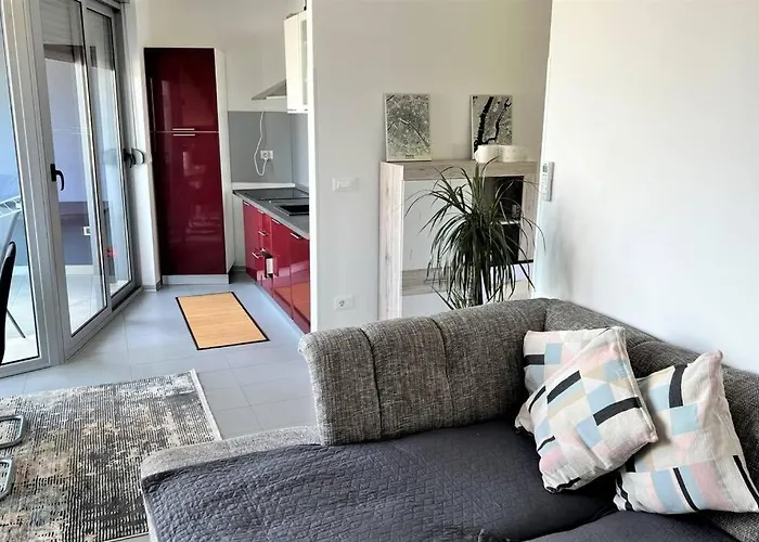 아파트 Zambratija, For Up To Six Guests 잠브라티야